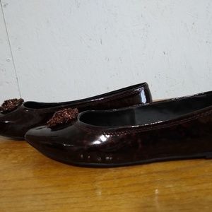 NWOB Brown Lindsay Phillips Snap Flats Size 7